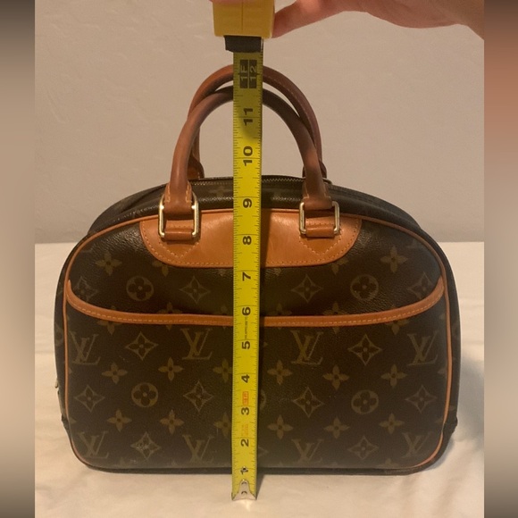 ๐ฏ Authentic Louis Vuitton Trouvile Monogram Canvas bag. - Picture 10 of 17